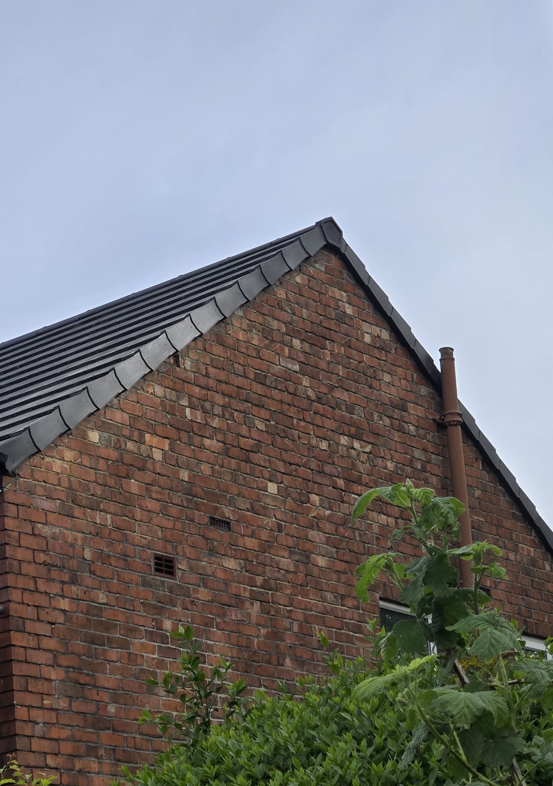 Fascias, soffits & guttering photograph from the AP Roofing website
